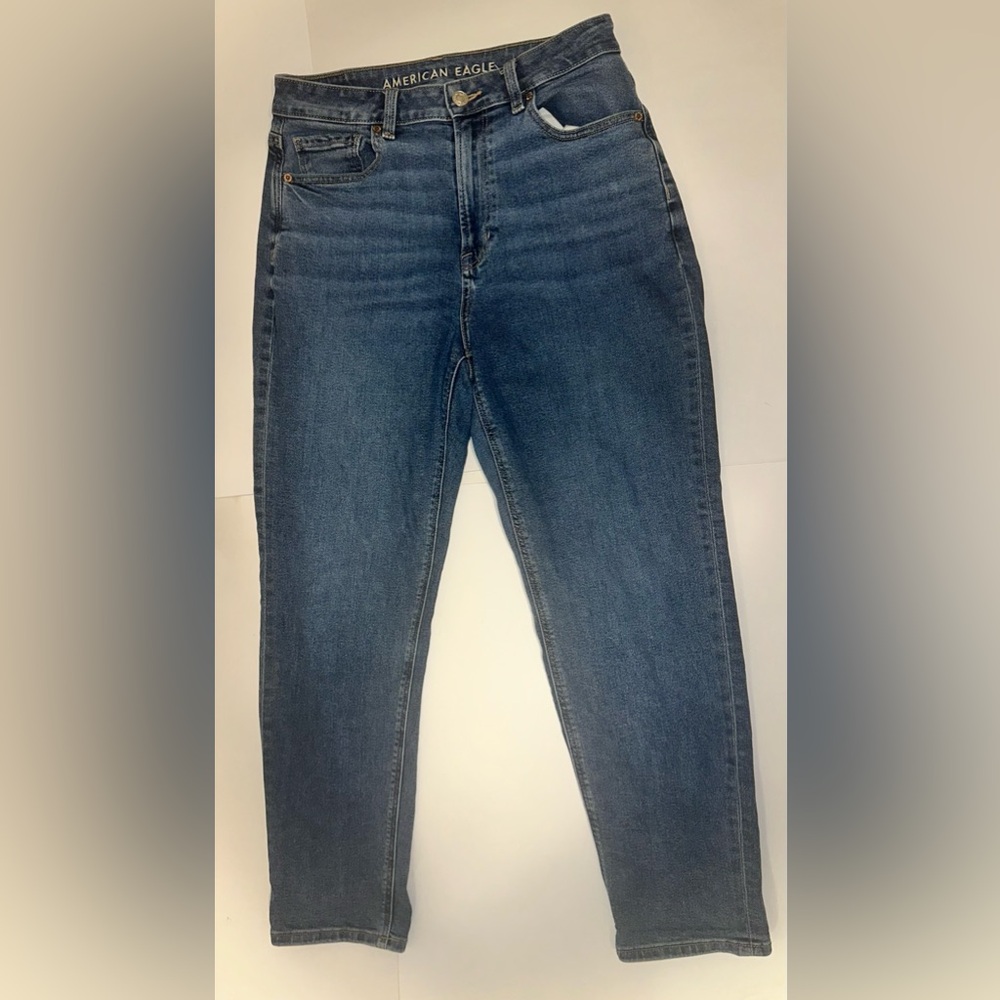 American Eagle Women's Blue Mom Denim Jeans Light Wash Size 6 Reg Straight Leg